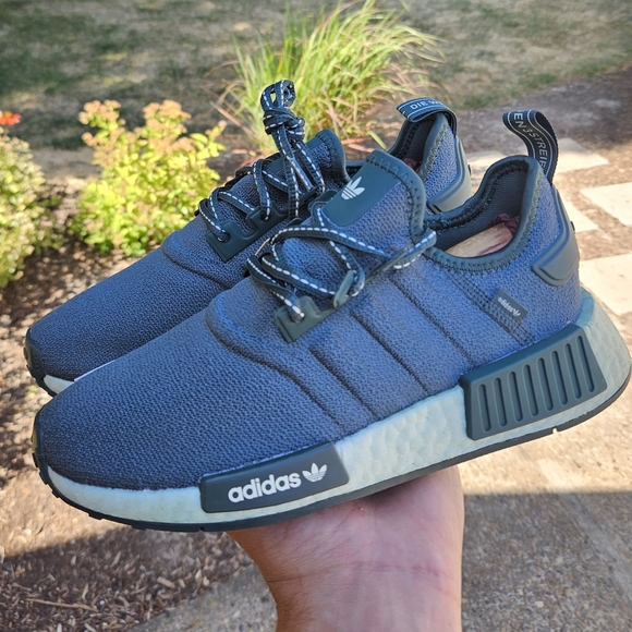 New women's Adidas nmd R1 - Picture 3 of 4